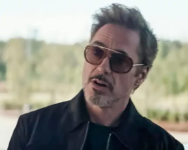 Robert Downey Junior wearing Tom Ford Sunglasses in Avengers-Endgame