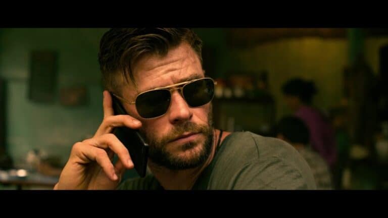 Chris Hemsworth Sunglasses in Extraction - Sunglasses Wiki