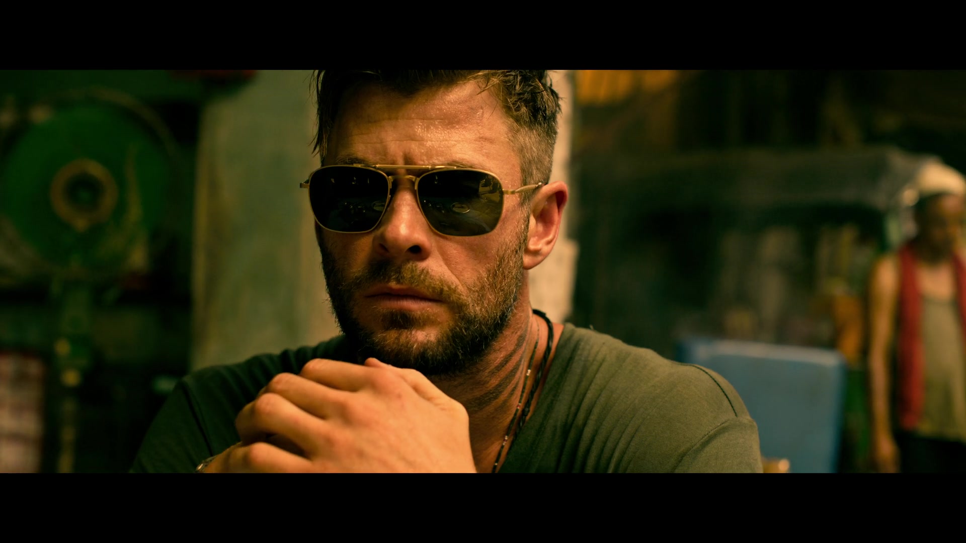 Aviator Sunglasses Worn by Chris Hemsworth as Tyler Rake in Netflix Movie Extraction